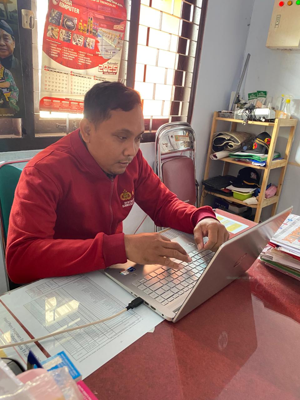 Dian Dwi Hartanto Mengkuti zoom meeting praktek aplikasi zoom meting