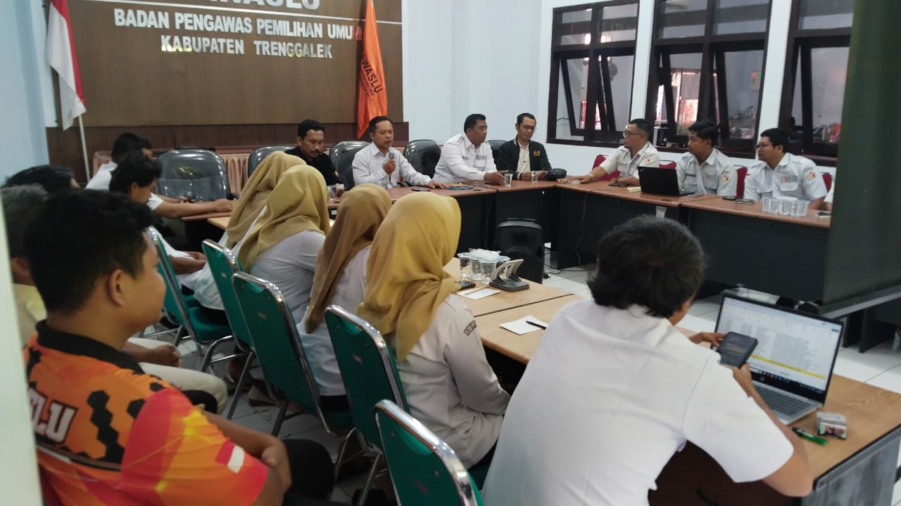 Rapat Internal Awal Bulan, 6 Mei 2026